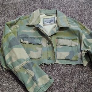 Levi cropped army jacket